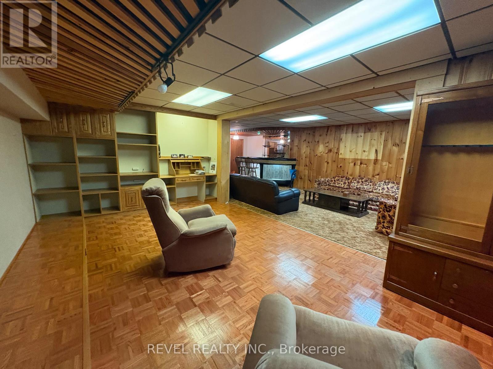 404 THIRTEENTH AVENUE - 37