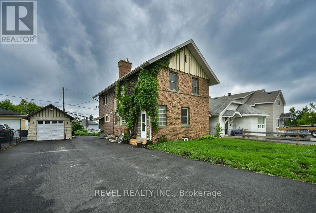 181 HEMLOCK STREET - 1