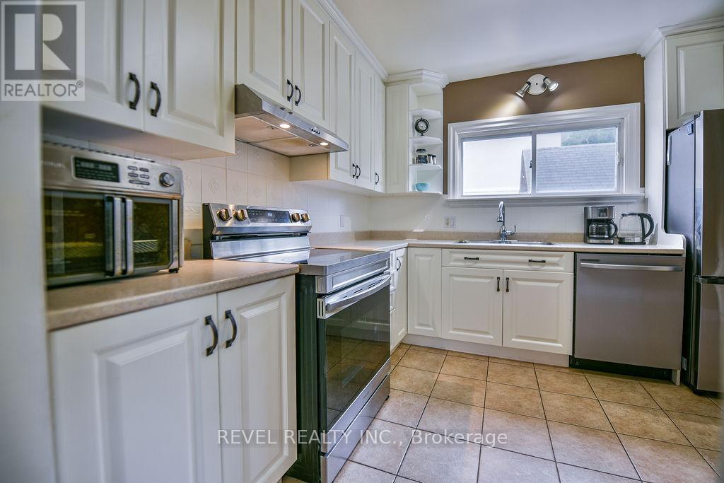 181 HEMLOCK STREET - 11