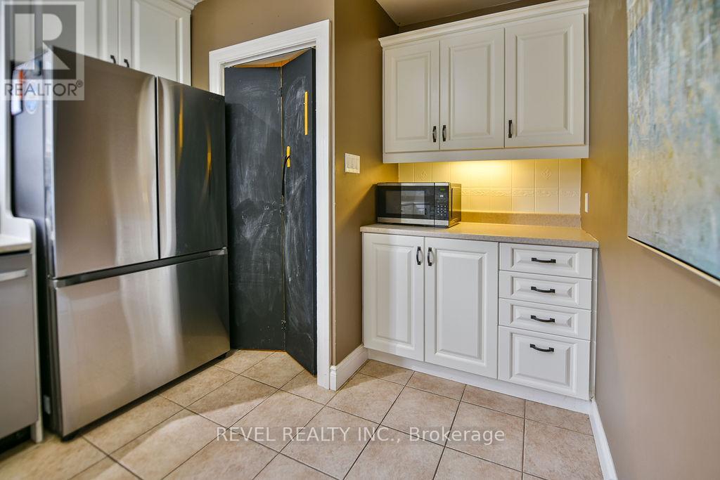 181 HEMLOCK STREET - 16