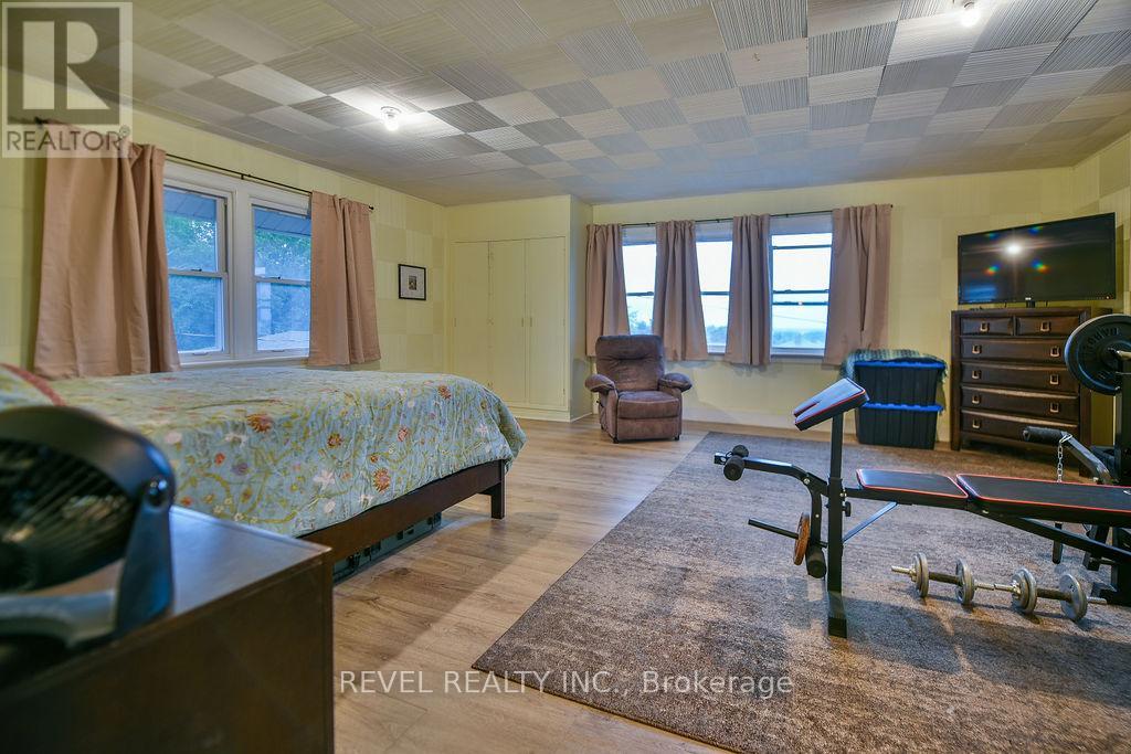 181 HEMLOCK STREET - 23