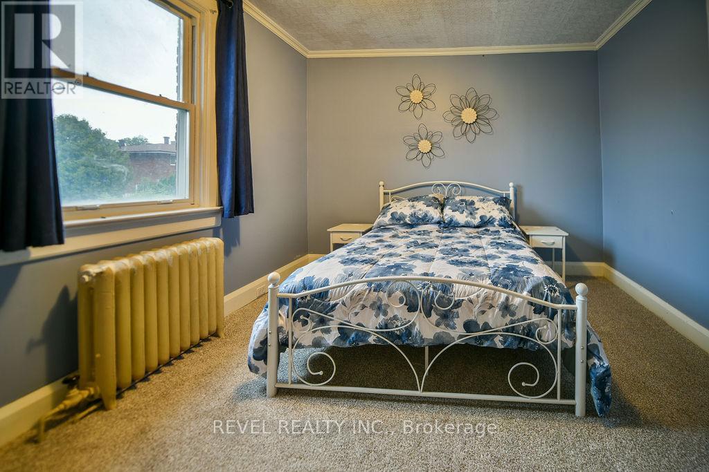181 HEMLOCK STREET - 24