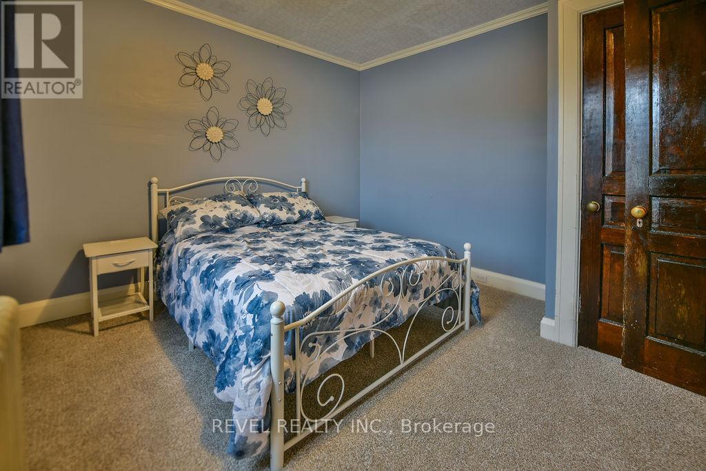 181 HEMLOCK STREET - 25