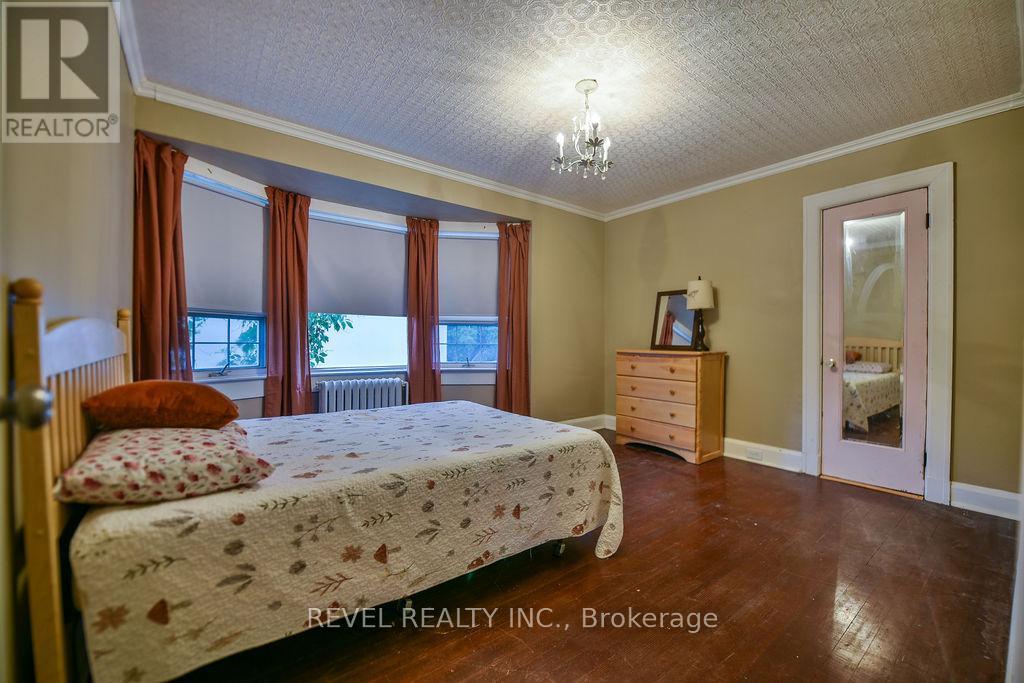 181 HEMLOCK STREET - 27