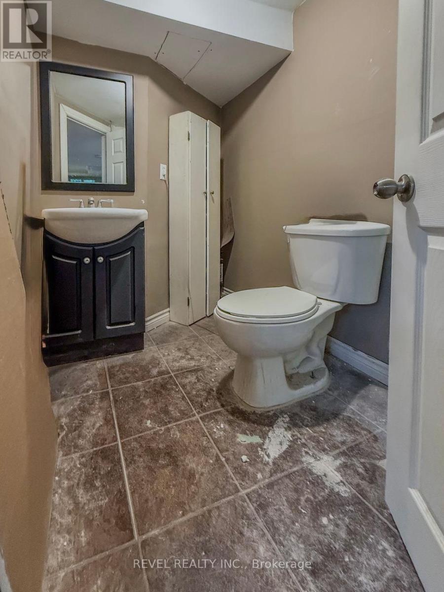 181 HEMLOCK STREET - 33