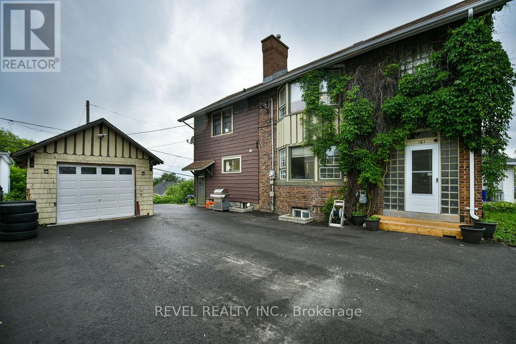 181 HEMLOCK STREET - 34