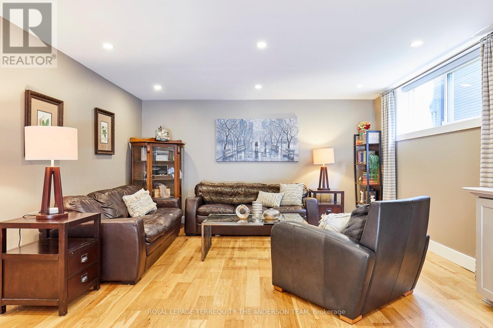 727 BARBADOS STREET - 44