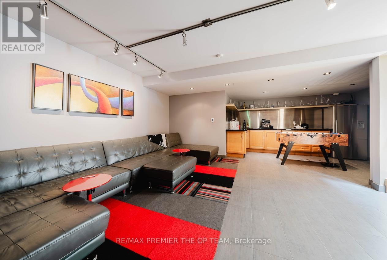 66 CLUBHOUSE ROAD - 32