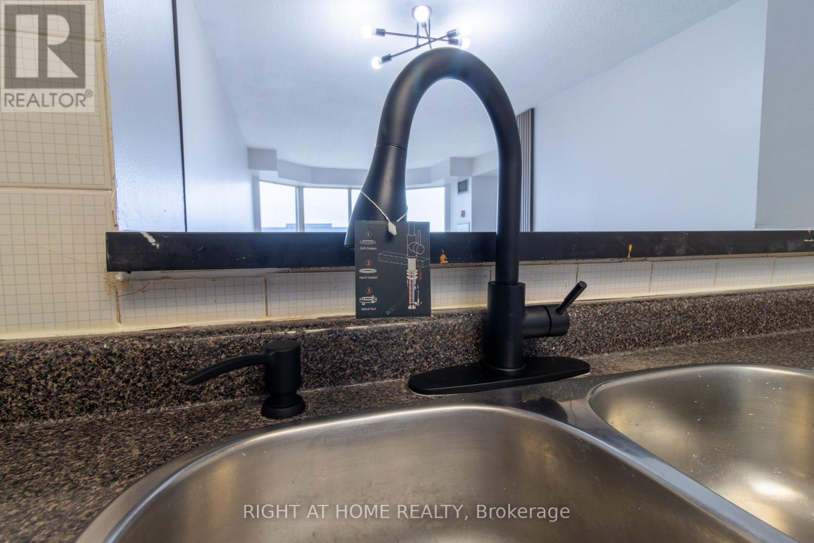 #1811 325 WEBB DRIVE - Image 12