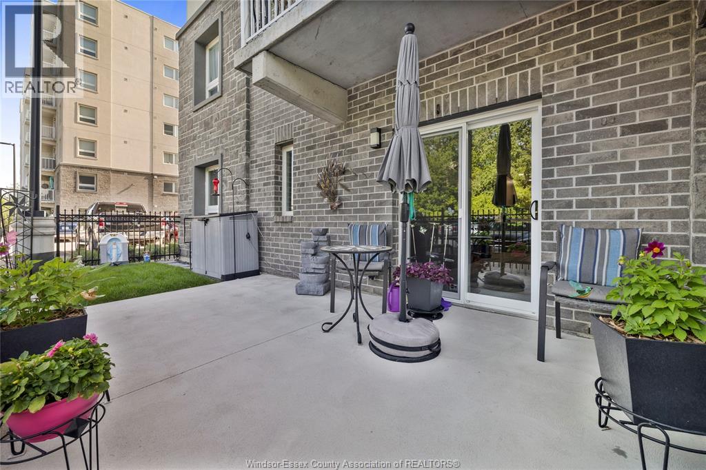 #120 1611 BANWELL ROAD - 24