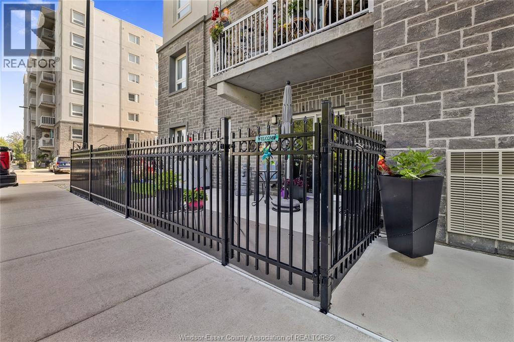 #120 1611 BANWELL ROAD - 28