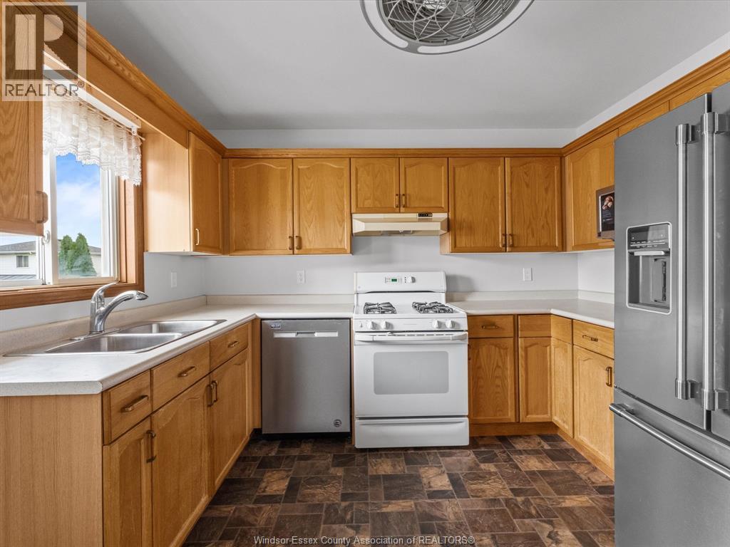 1553 BLAIRWOOD CRESCENT - 12