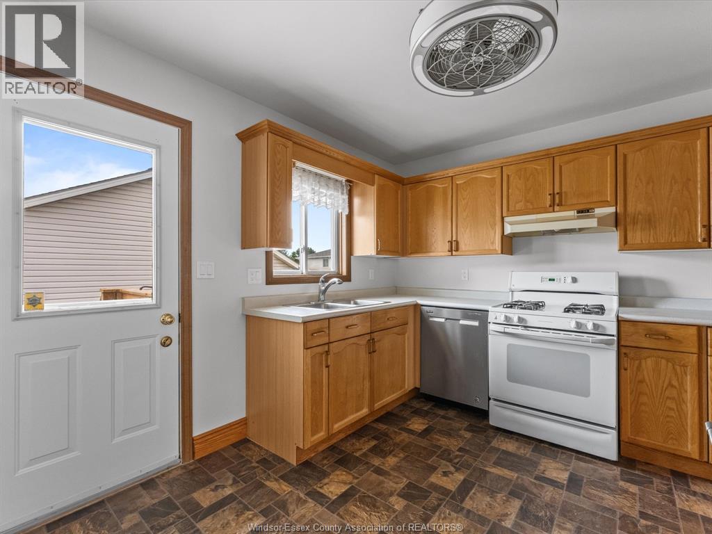 1553 BLAIRWOOD CRESCENT - 13