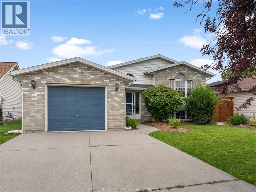 1553 BLAIRWOOD CRESCENT - 2