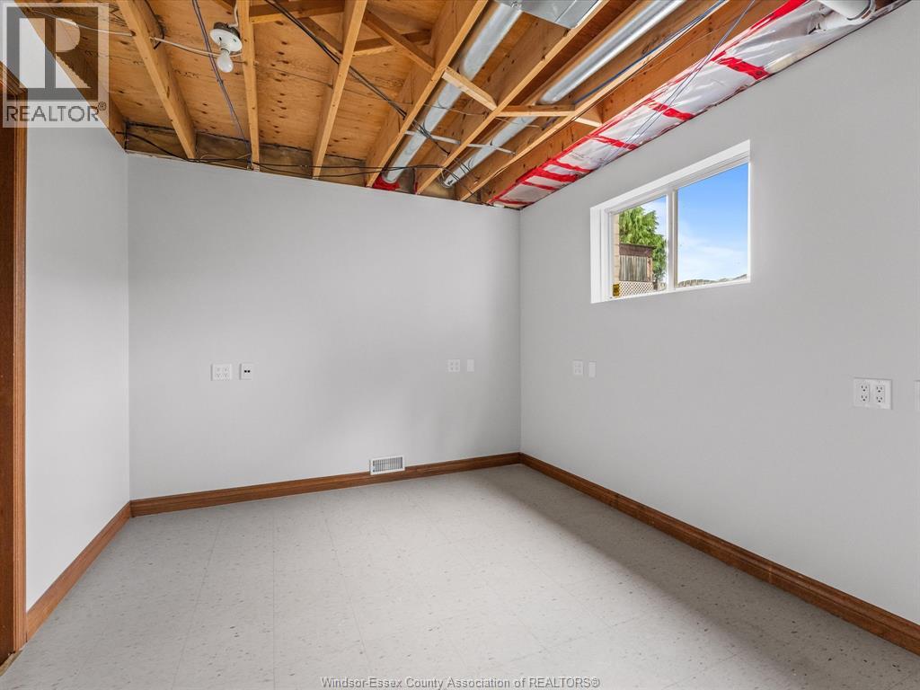 1553 BLAIRWOOD CRESCENT - 25