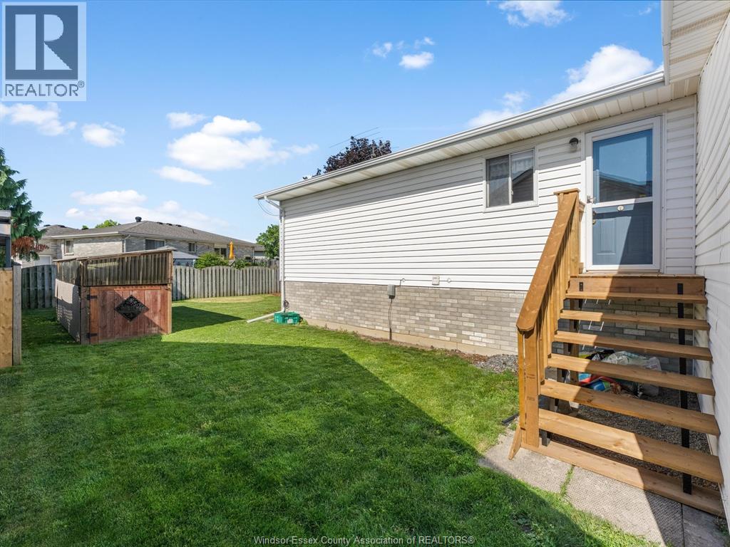 1553 BLAIRWOOD CRESCENT - 30