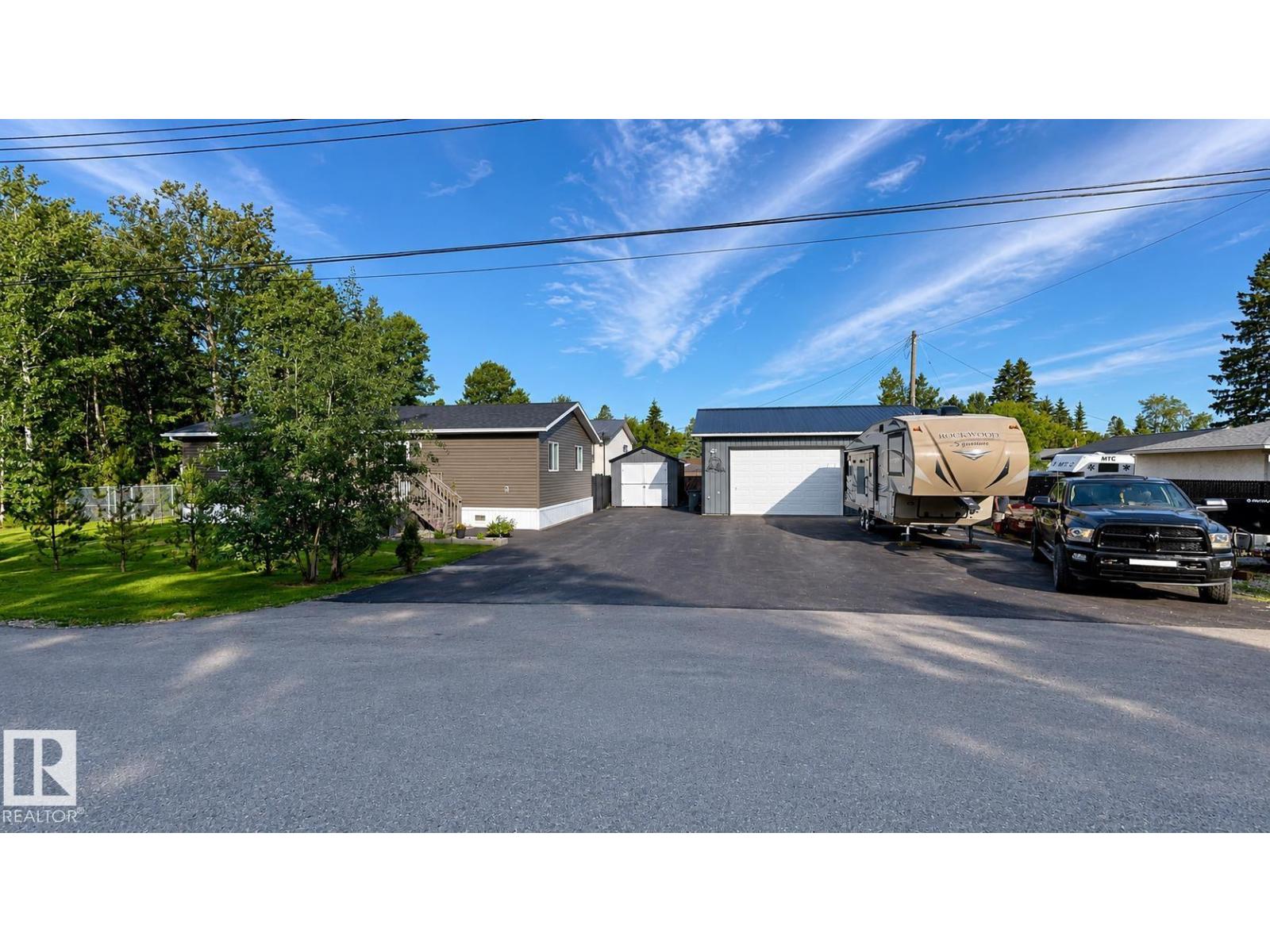 4707 52A ST - 1