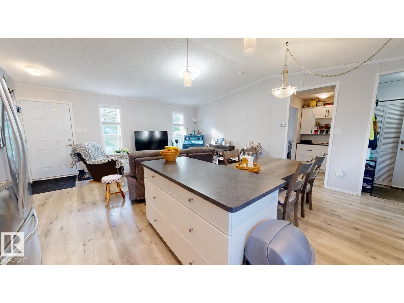 4707 52A ST - 4