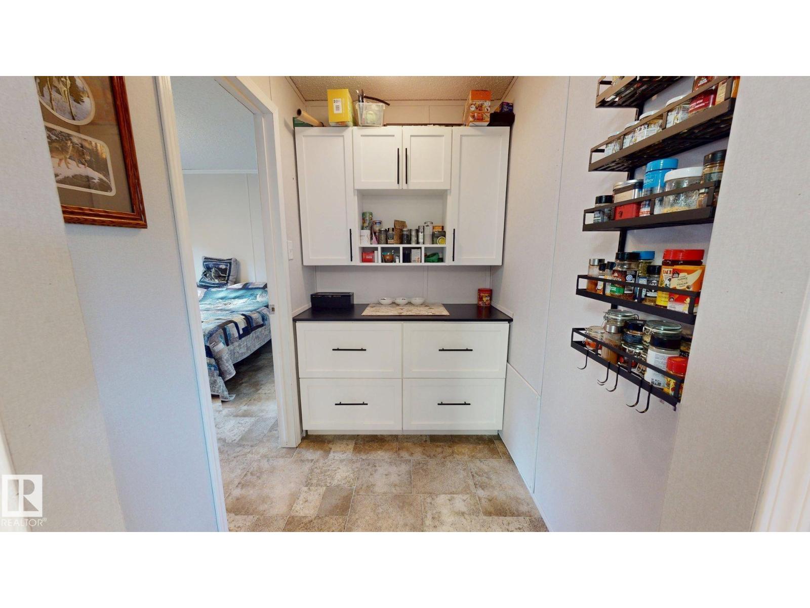 4707 52A ST - 9