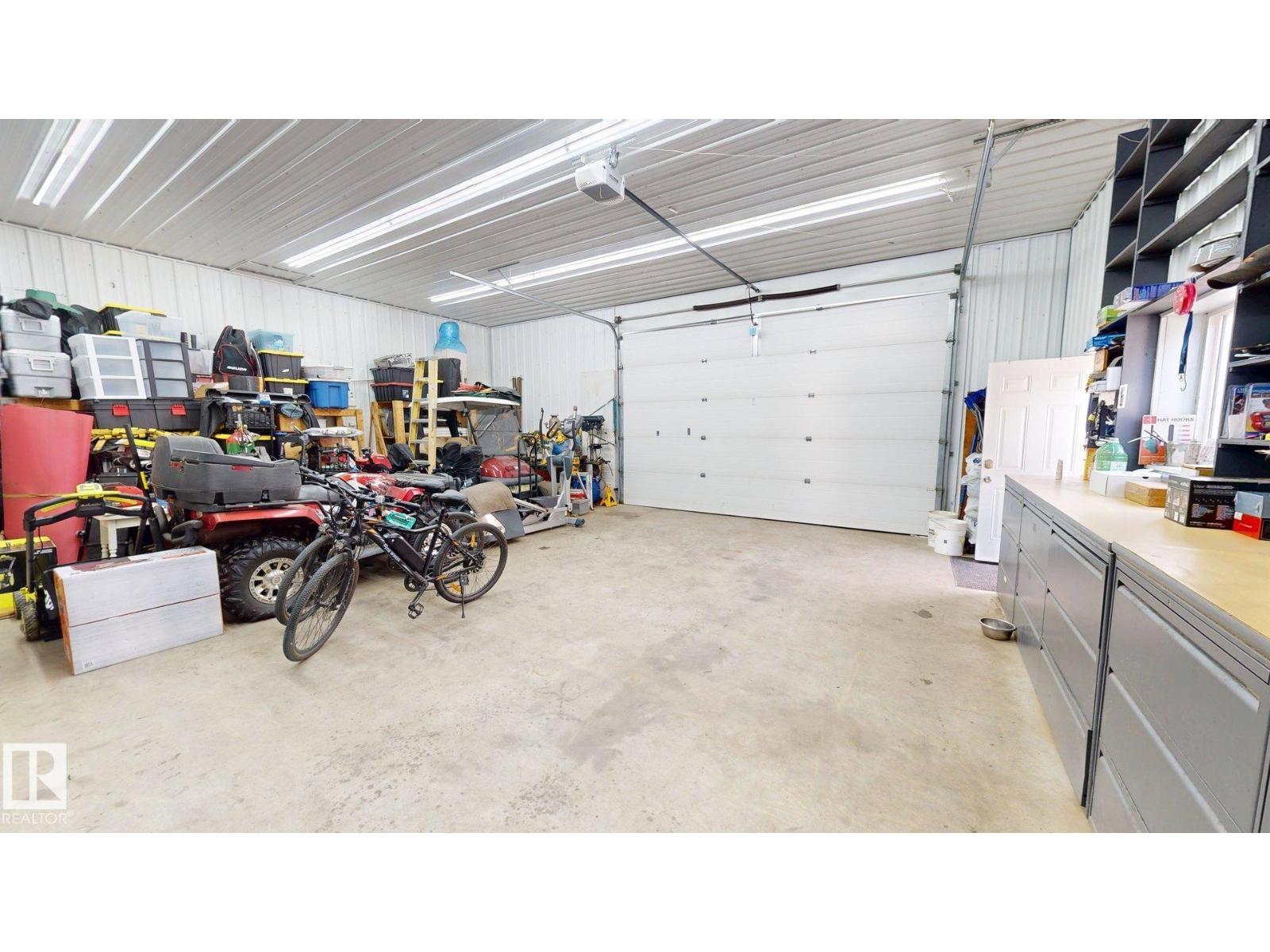 4707 52A ST - 18