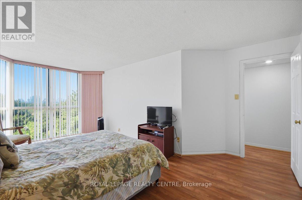 #410 1360 RATHBURN ROAD E - 21