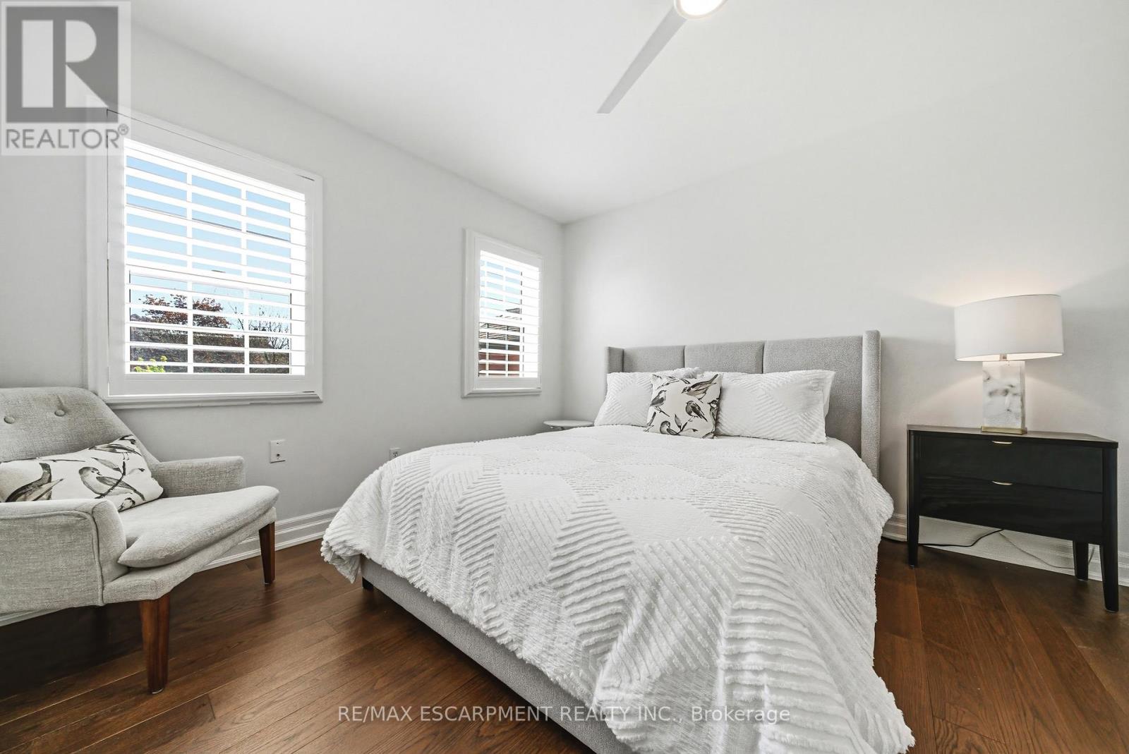 #19 4211 MILLCROFT PARK DRIVE - 28