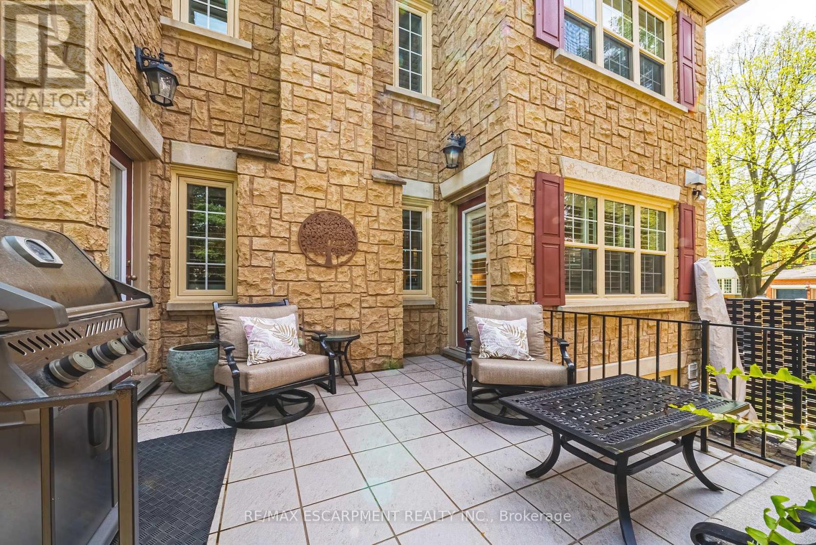 #19 4211 MILLCROFT PARK DRIVE - 35