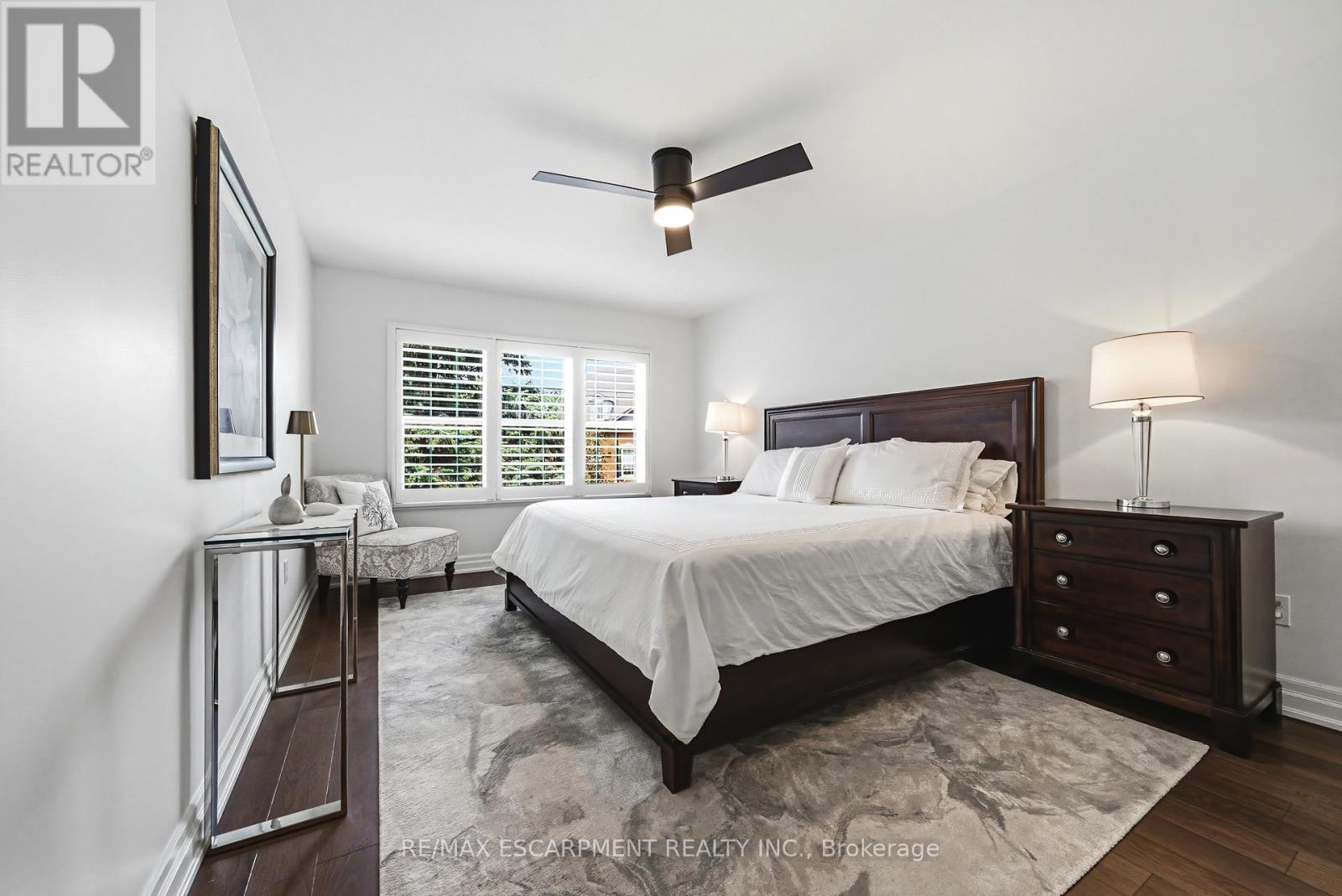 #19 4211 MILLCROFT PARK DRIVE - 27