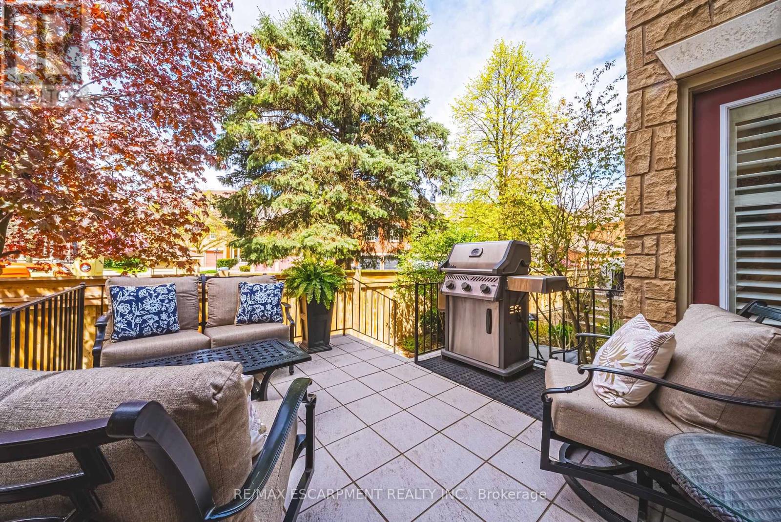#19 4211 MILLCROFT PARK DRIVE - 36
