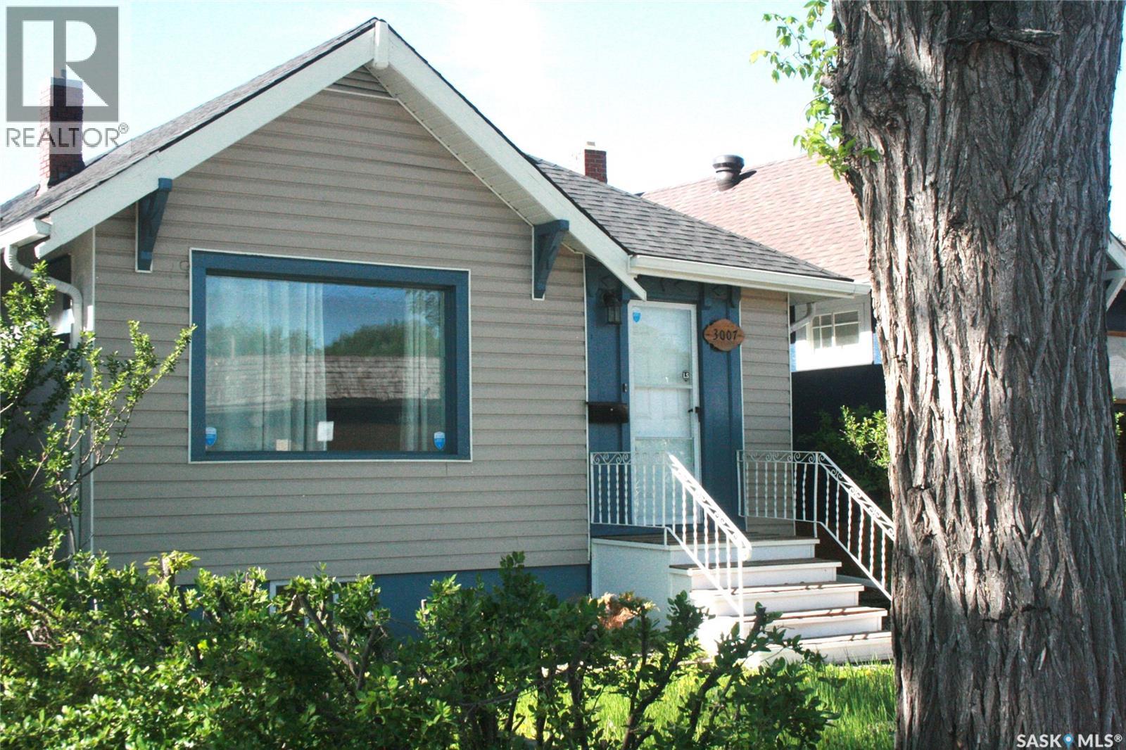 3007 DEWDNEY AVENUE - 1