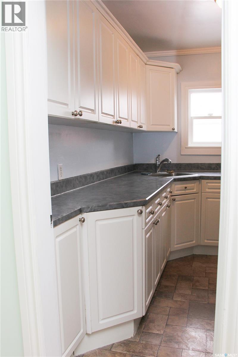 3007 DEWDNEY AVENUE - 15