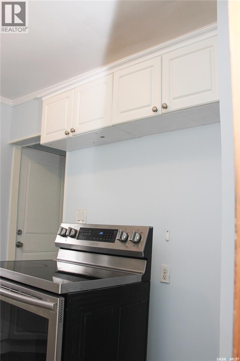3007 DEWDNEY AVENUE - 17