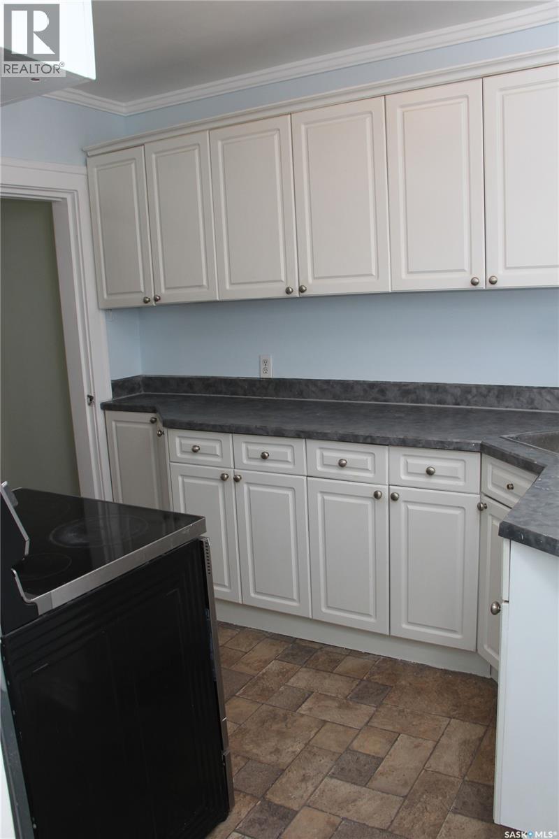 3007 DEWDNEY AVENUE - 18