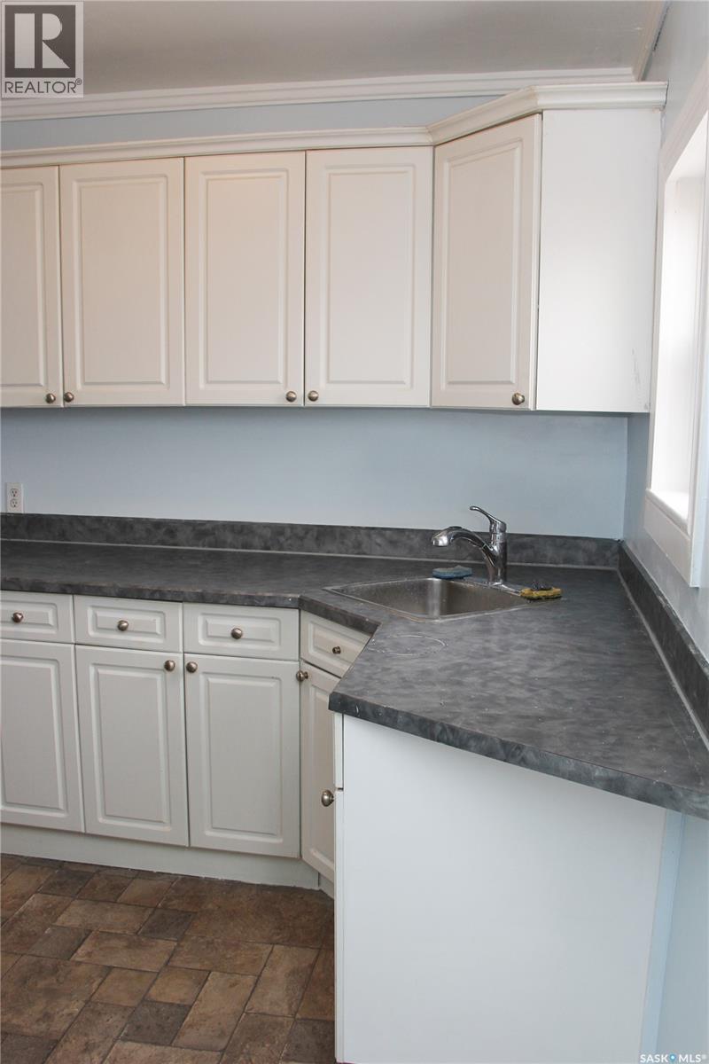 3007 DEWDNEY AVENUE - 19
