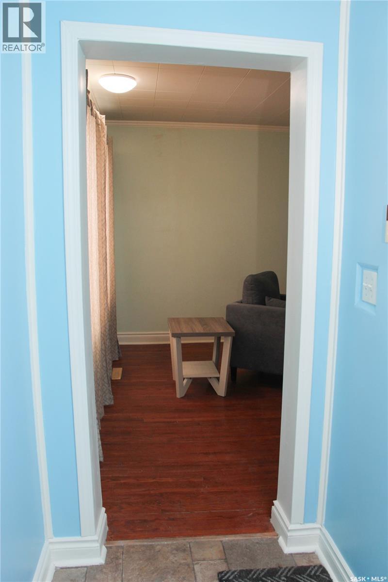 3007 DEWDNEY AVENUE - 3