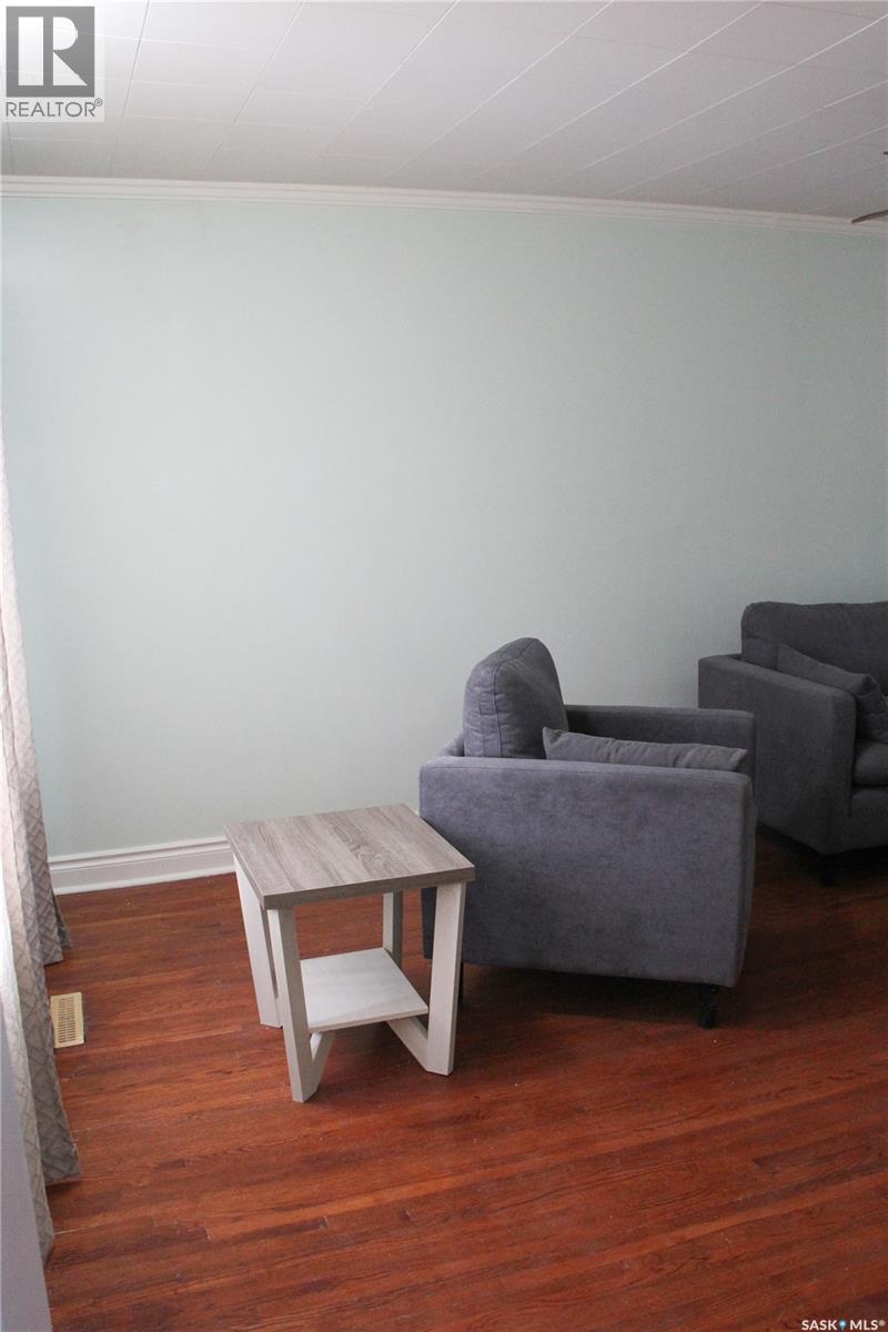 3007 DEWDNEY AVENUE - 5