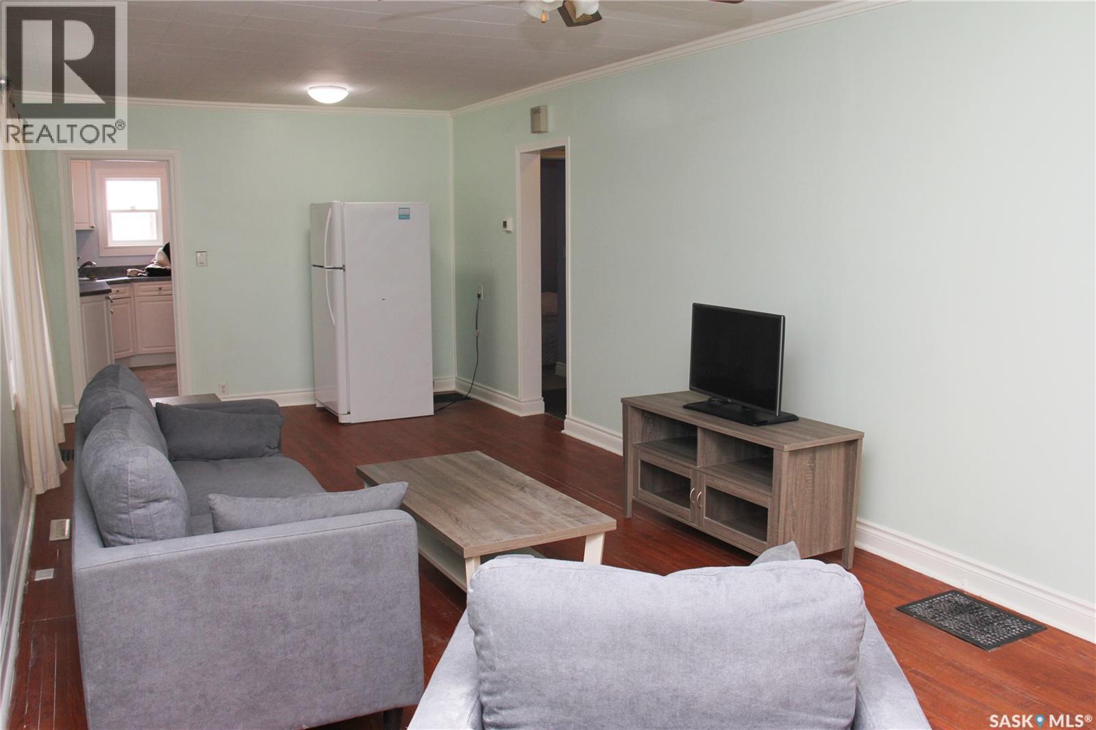 3007 DEWDNEY AVENUE - 6