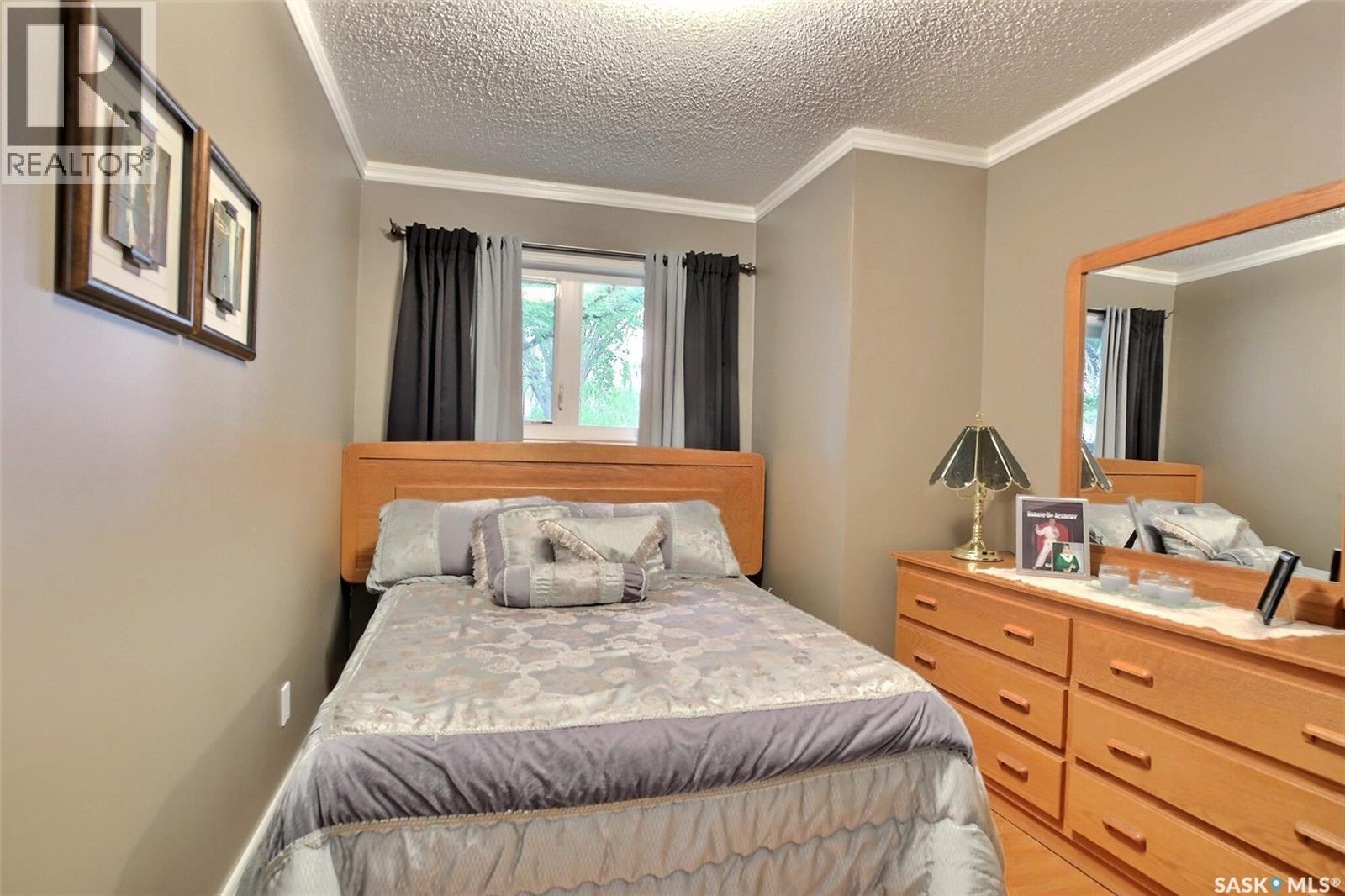 204 Rae STREET - 13