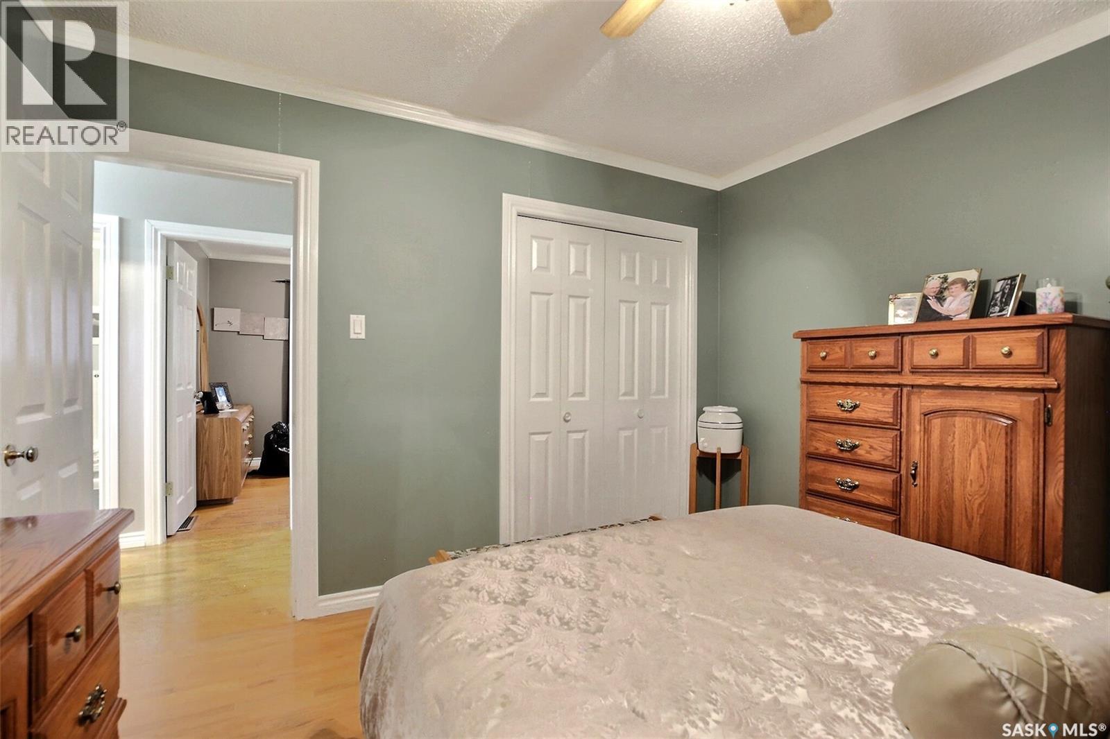 204 Rae STREET - 15