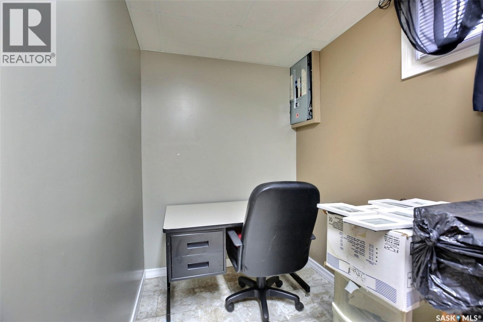 204 Rae STREET - 27