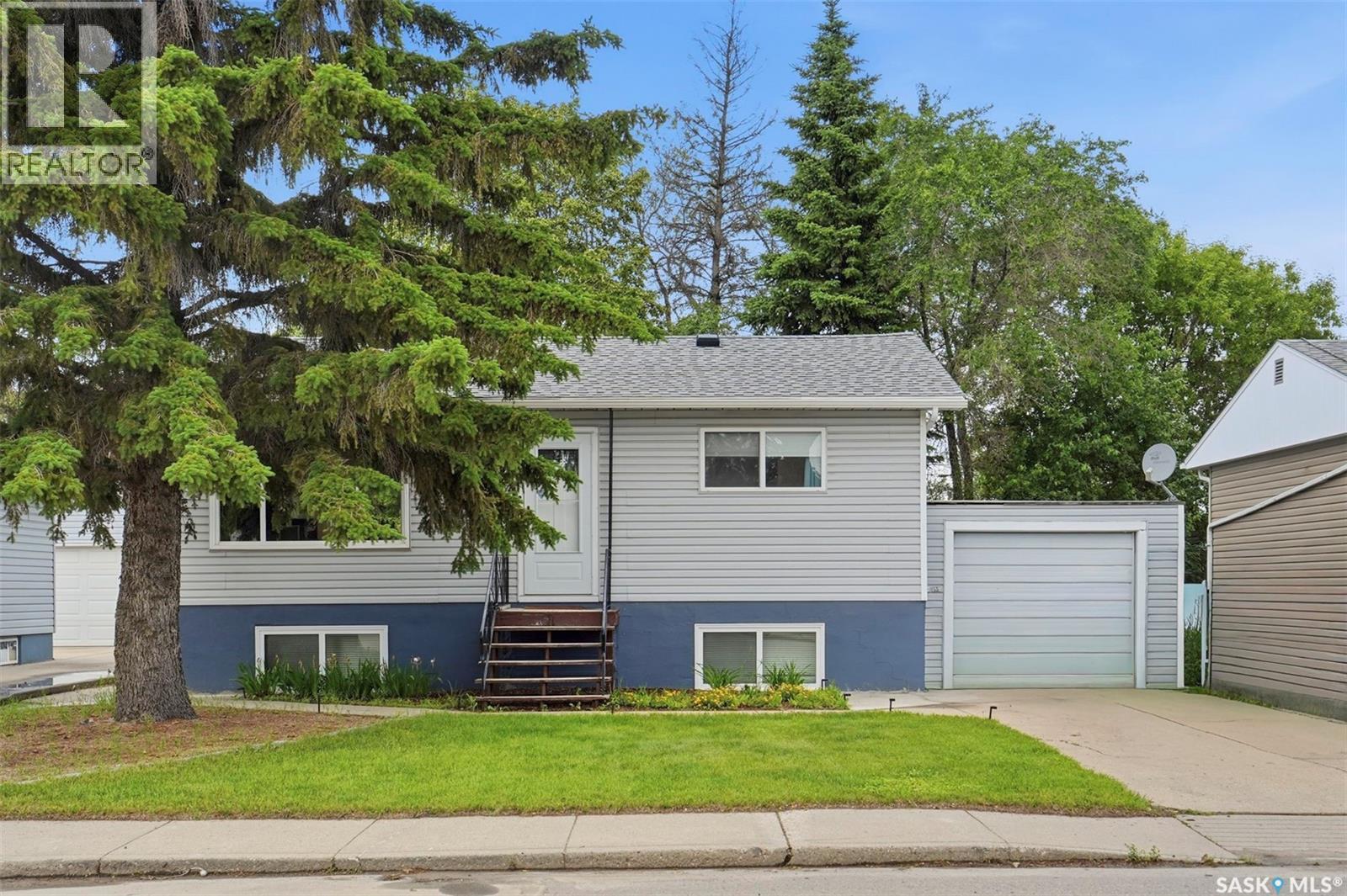 441 Vancouver AVENUE N - photo 2