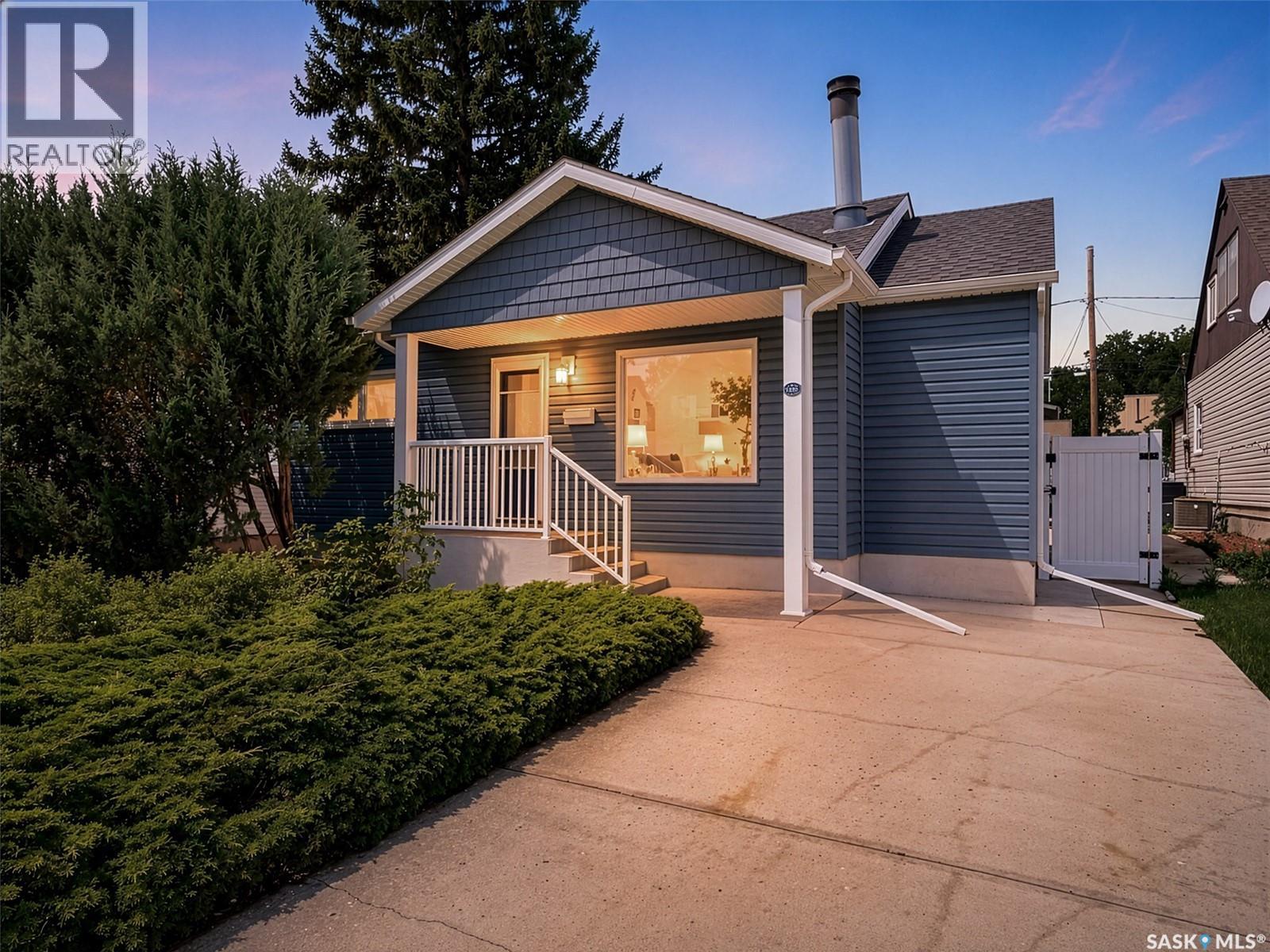 892 7th AVENUE NW - photo 2
