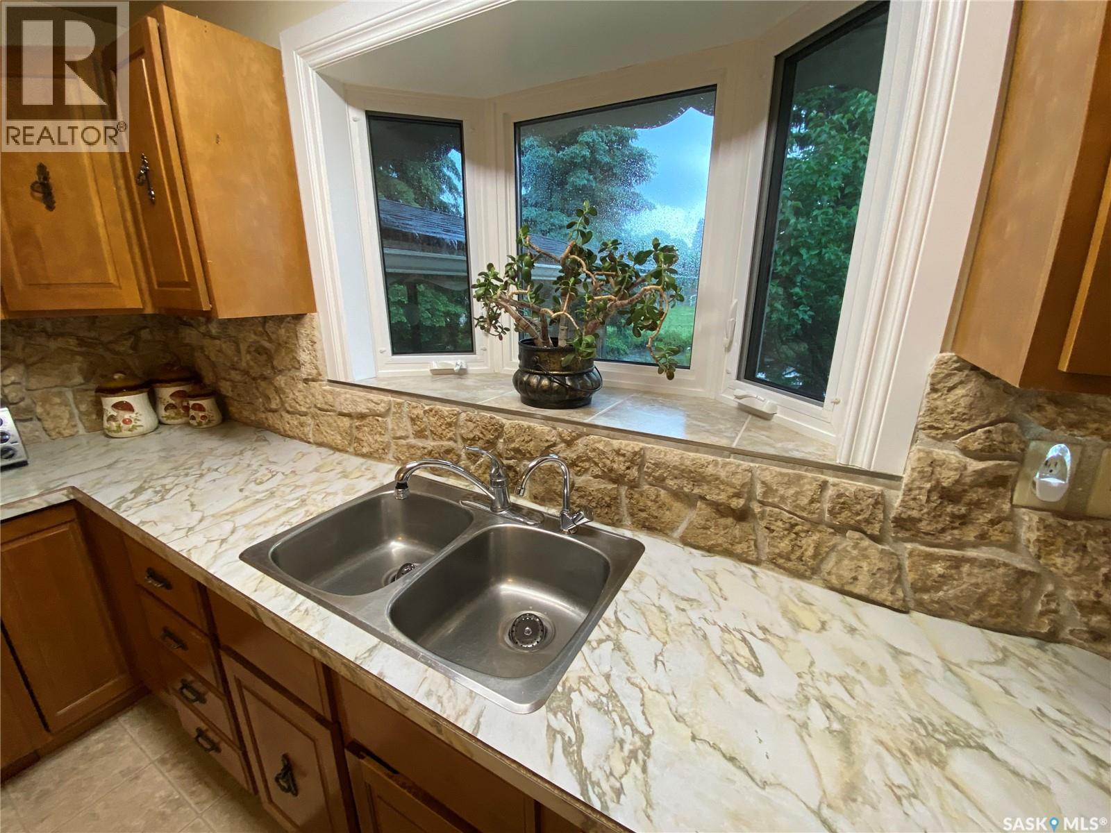 348 Wellington Park ROAD — photo 12