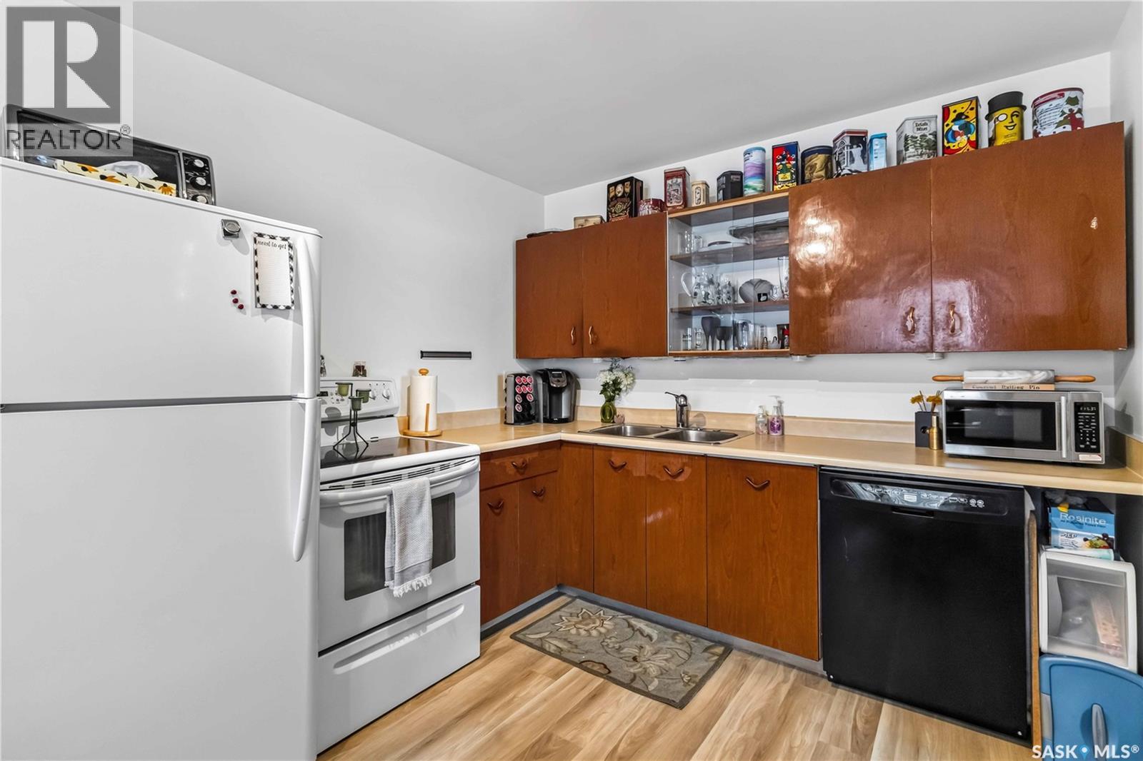 513 W AVENUE N — photo 10