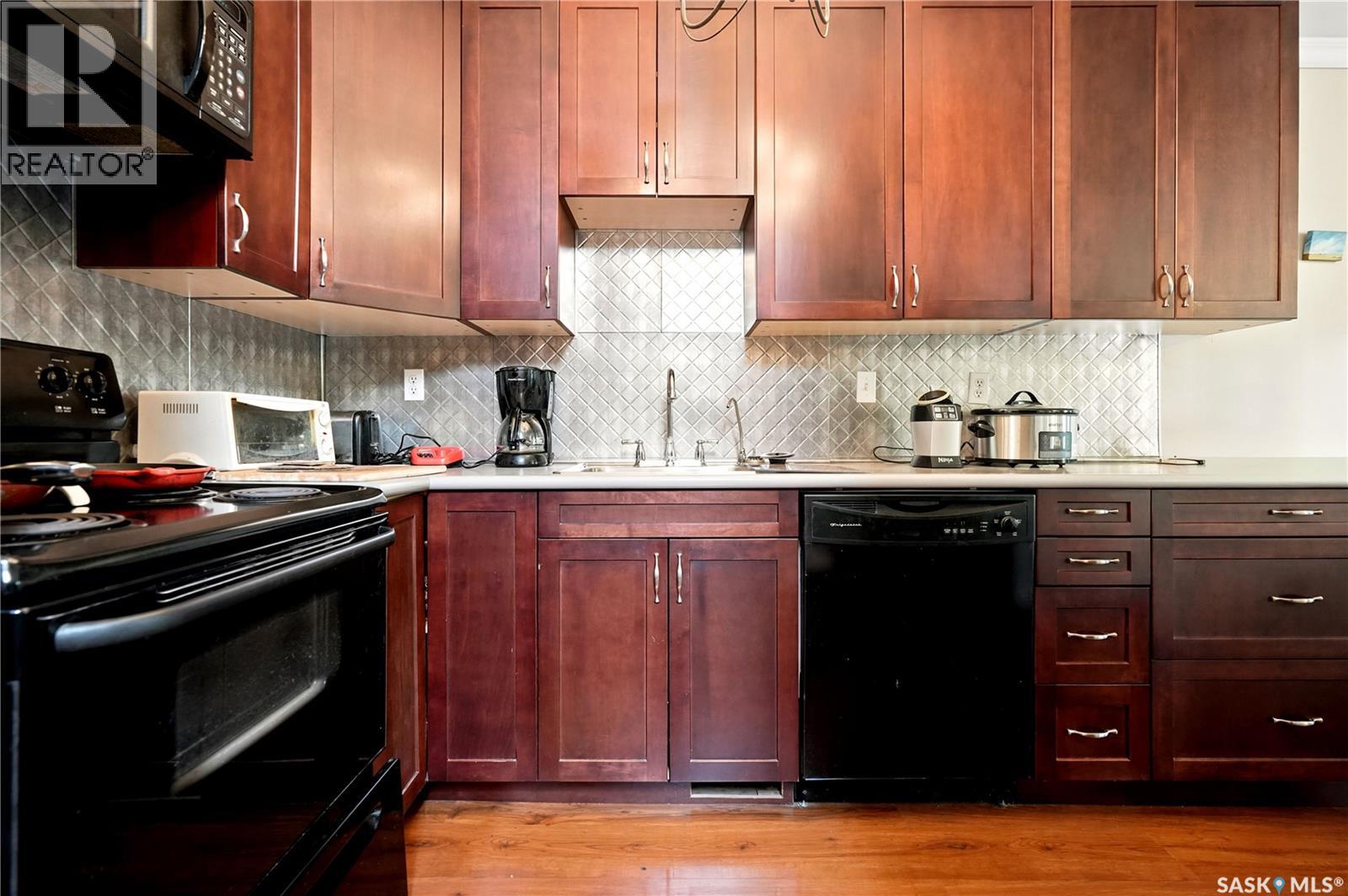 428 St John STREET — photo 12