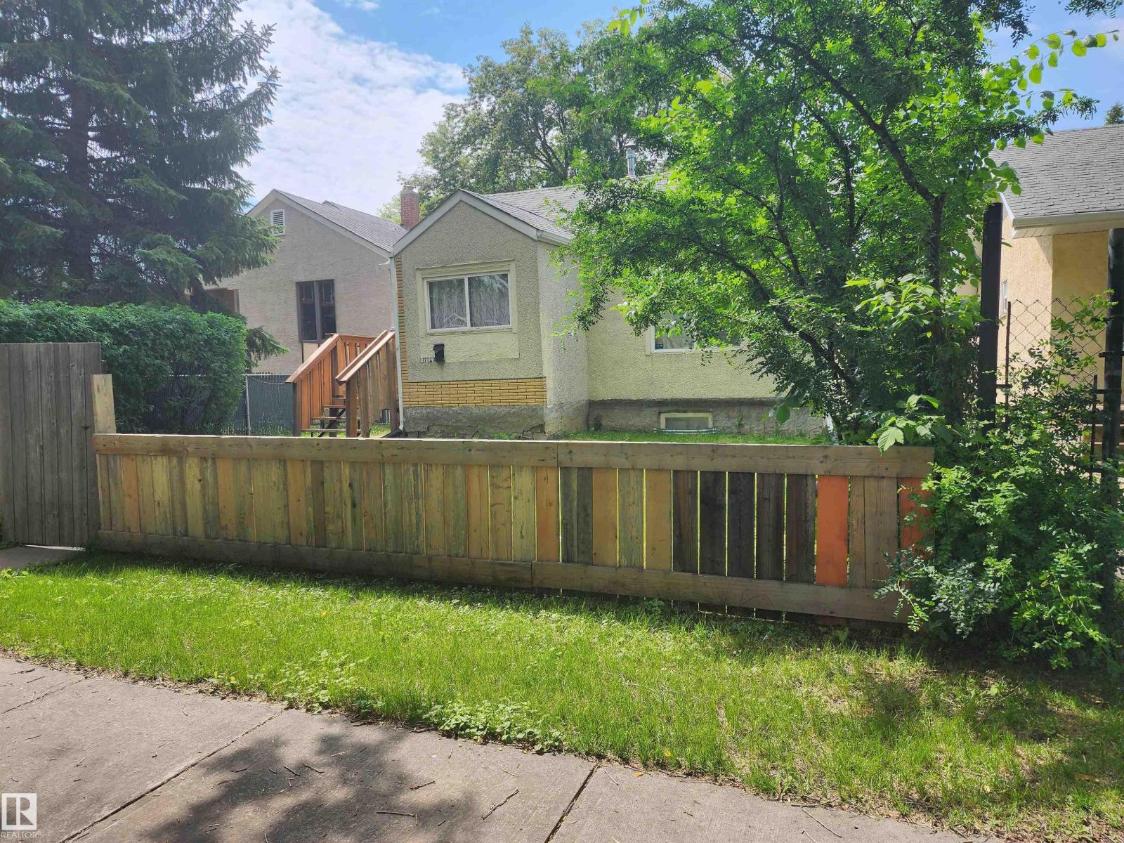 11720 87 ST NW - photo 4