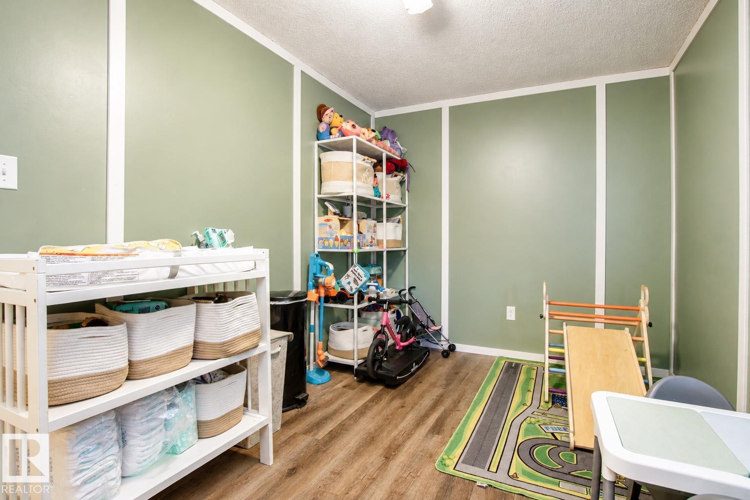 1036 Lakeland CR - 23