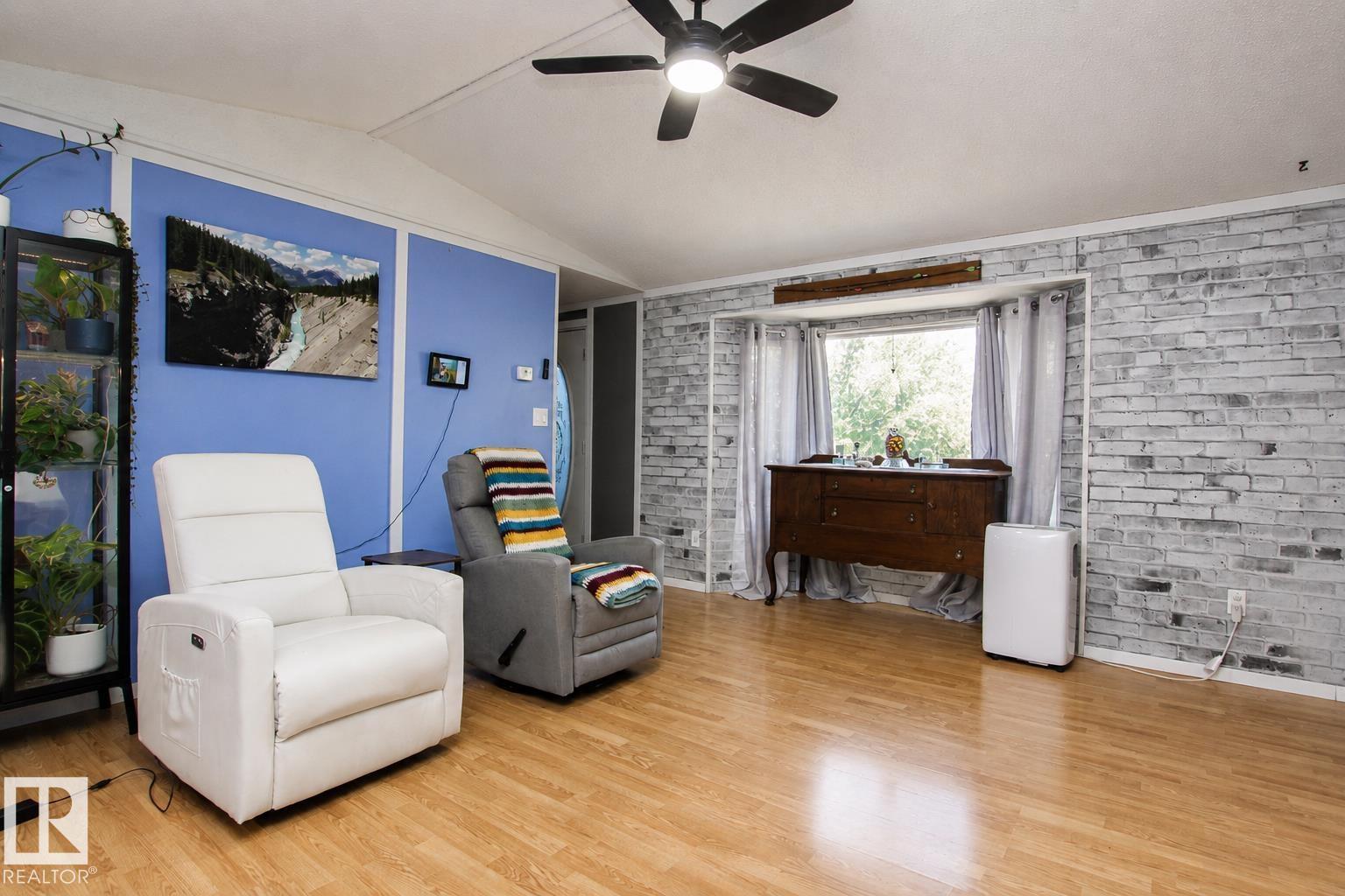1036 Lakeland CR - 5