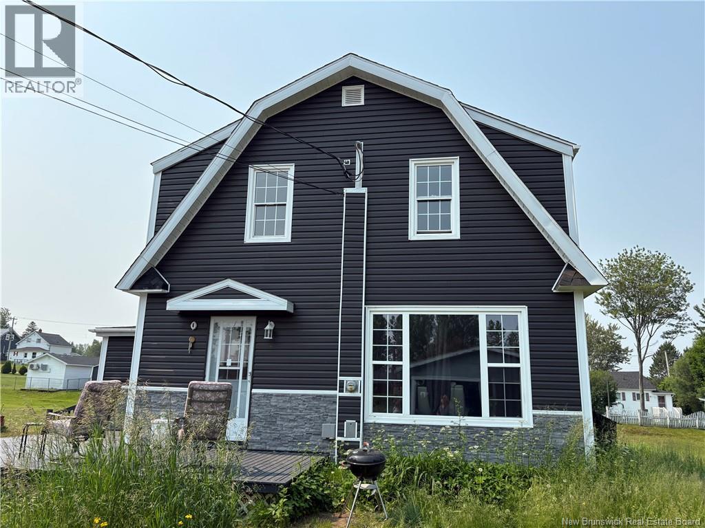 1186 Frenette Street - 1