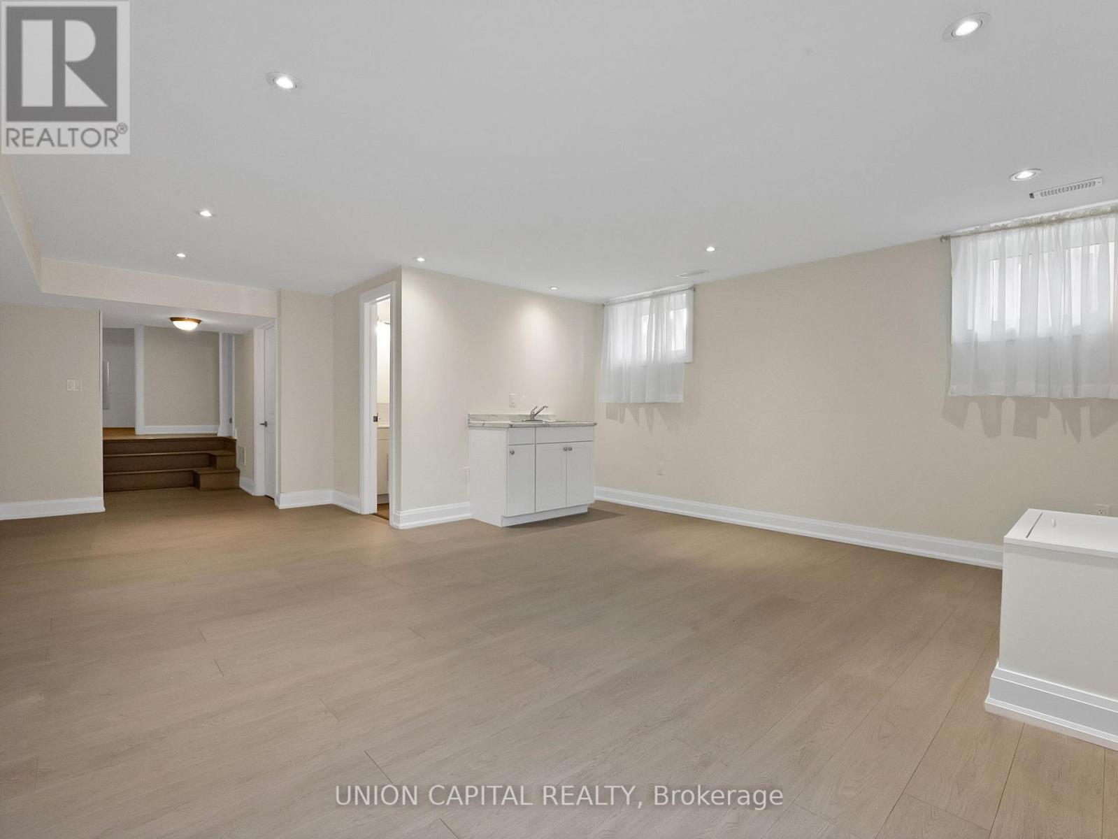 99A LEYTON AVENUE - 38